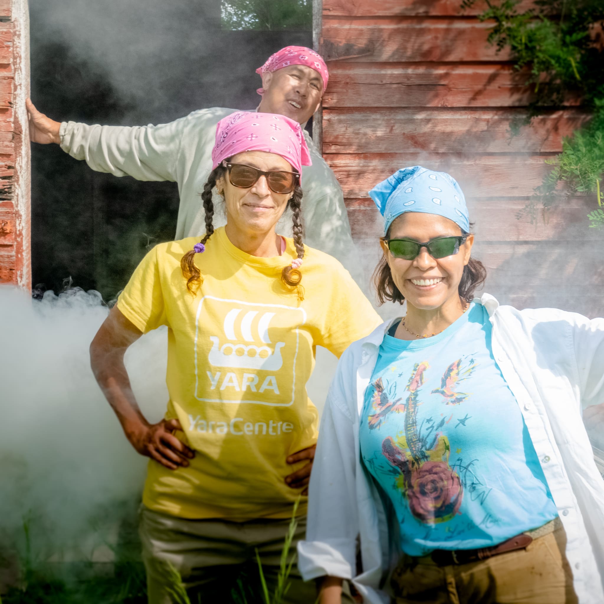 Randy (senior beekeeper), Eli and Zulema (both veterinarians that specialize in honeybees) are the core of the "queen team" that breeds queens at Wendell Honey