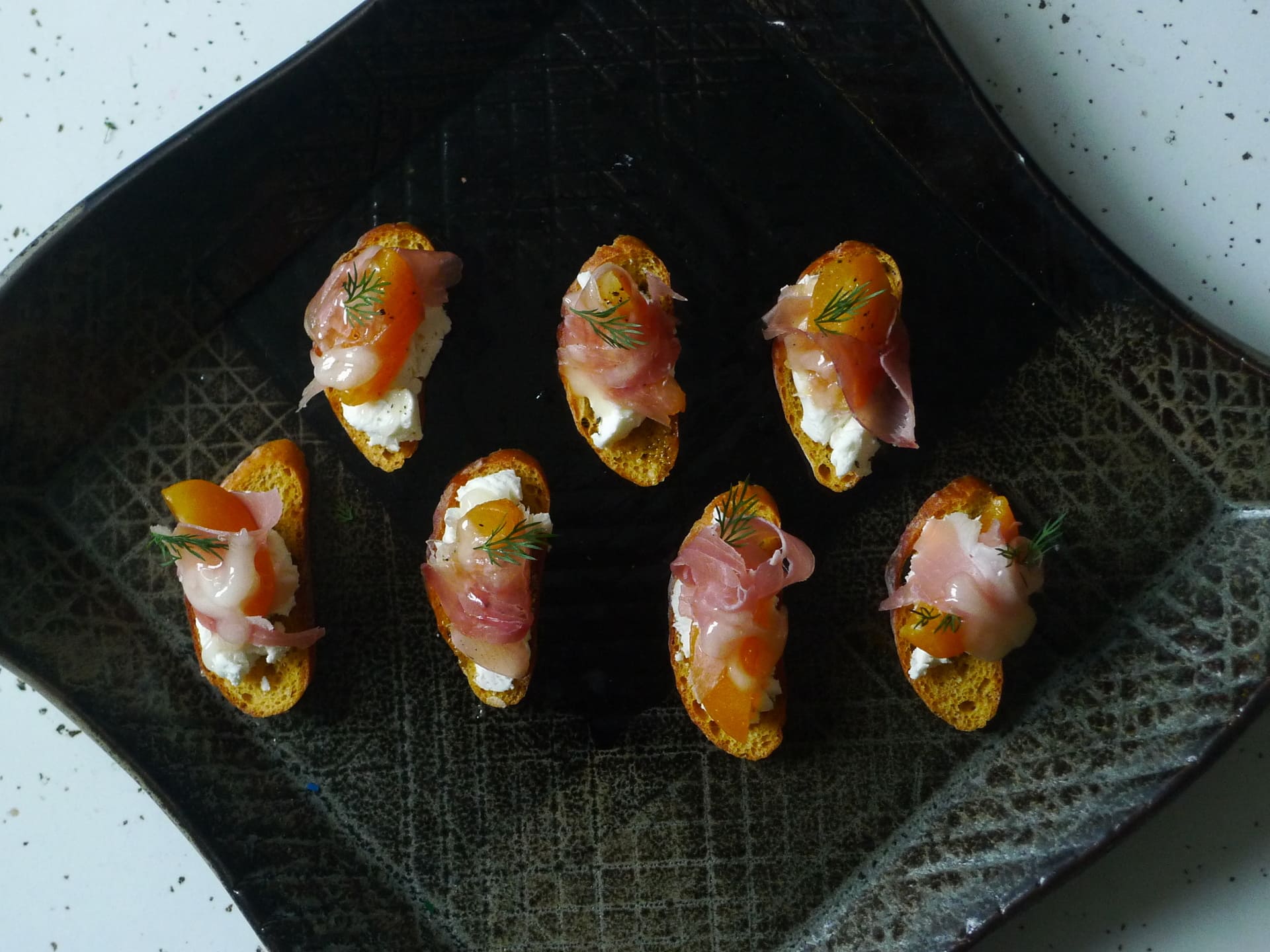 Elegant apricot proscuitto hors d'oevre
